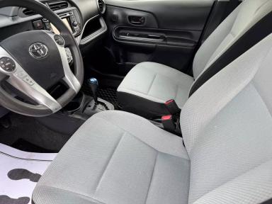 TOYOTA Prius c 2016 - Thumbnail 8