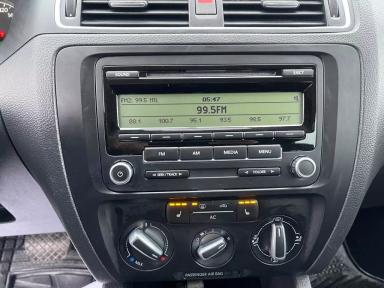 VOLKSWAGEN Jetta 2011 - Thumbnail 9
