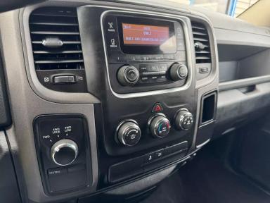 GMC Yukon XL 2011 - Thumbnail 12