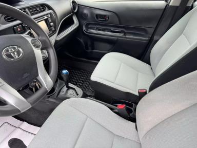 TOYOTA Prius c 2016 - Thumbnail 8