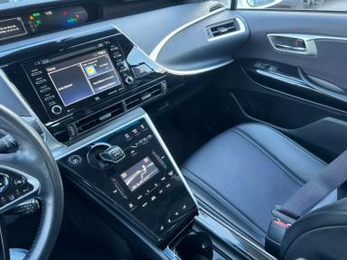 TOYOTA Mirai 2018 - Thumbnail 10