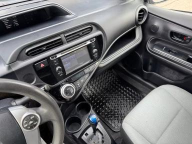 TOYOTA Prius c 2016 - Thumbnail 10