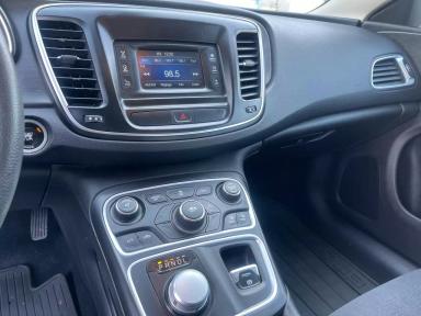 CHRYSLER 200 2016 - Thumbnail 10