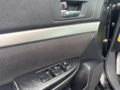 SUBARU Outback 2011 - Thumbnail 13
