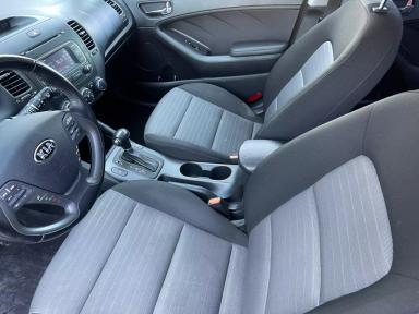 KIA Forte 2016 - Thumbnail 8