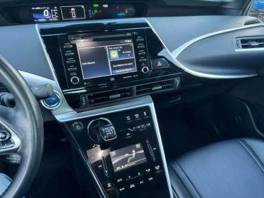 TOYOTA Mirai 2018 - Thumbnail 13