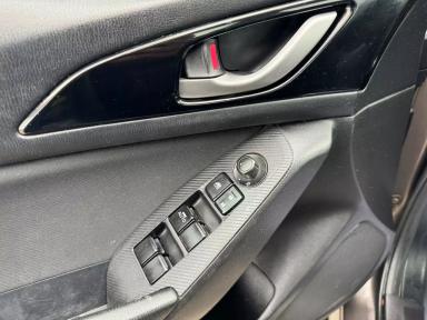 MAZDA MAZDA3 2015 - Thumbnail 12