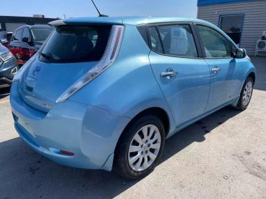 NISSAN LEAF 2015 - Thumbnail 6