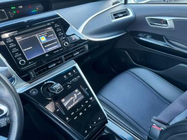 TOYOTA Mirai 2018 - Thumbnail 12