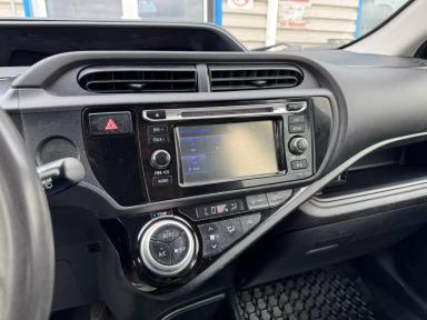 TOYOTA Prius c 2016 - Thumbnail 11