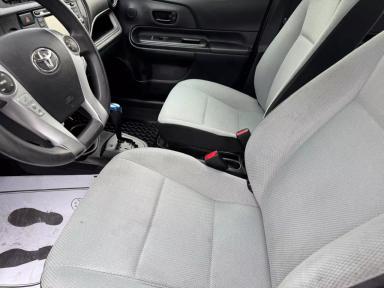 TOYOTA Prius c 2015 - Thumbnail 9