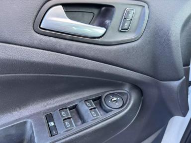 FORD C-Max Energi 2015 - Thumbnail 7
