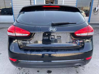 KIA Forte 2016 - Thumbnail 5