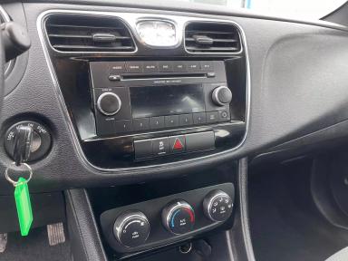 CHRYSLER 200 2012 - Thumbnail 9