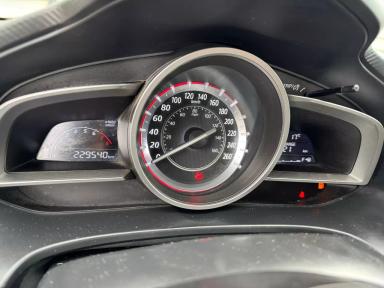 MAZDA MAZDA3 2015 - Thumbnail 7