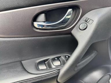 NISSAN Rogue 2016 - Thumbnail 18