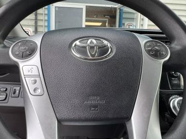 TOYOTA Prius c 2016 - Thumbnail 6