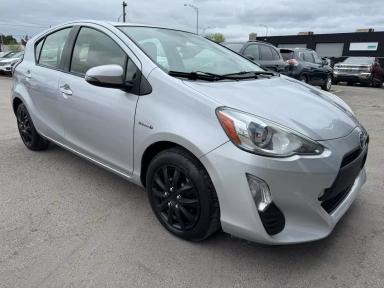 TOYOTA Prius c 2016 - Thumbnail 2