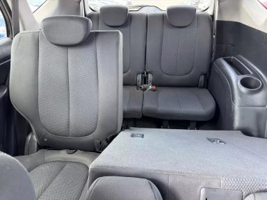 KIA Rondo 2009 - Thumbnail 14
