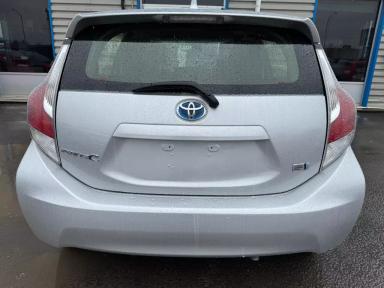 TOYOTA Prius c 2015 - Thumbnail 5