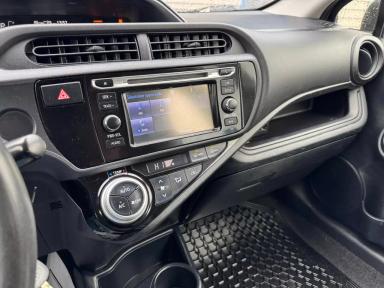 TOYOTA Prius c 2015 - Thumbnail 12