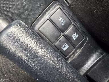 TOYOTA Prius c 2015 - Thumbnail 14