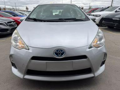 TOYOTA Prius c 2014 - Thumbnail 3