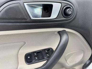 FORD Fiesta 2014 - Thumbnail 14