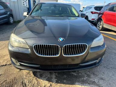 BMW 5-Series 2011 - Thumbnail 3