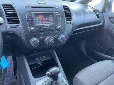 KIA Forte 2016 - Thumbnail 10