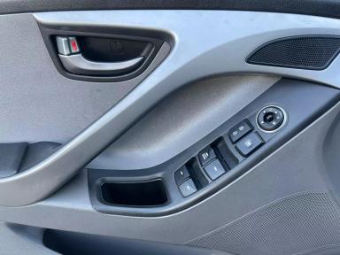 HYUNDAI Elantra 2014 - Thumbnail 10