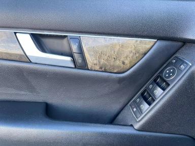 MERCEDES-BENZ C-Class 2011 - Thumbnail 11