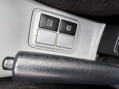 TOYOTA Prius c 2014 - Thumbnail 14