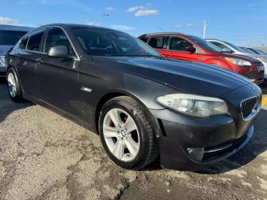 BMW 5-Series 2011 - Thumbnail 2