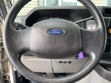 FORD Econoline 2013 - Thumbnail 5