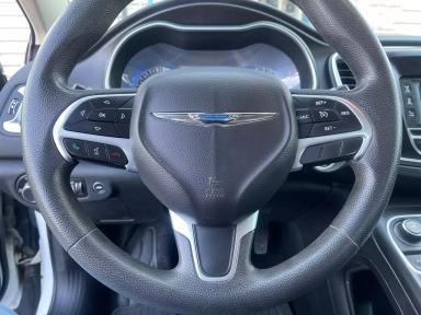 CHRYSLER 200 2016 - Thumbnail 7