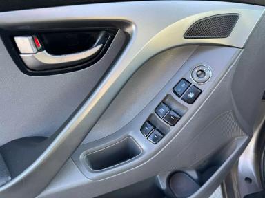 HYUNDAI Elantra 2012 - Thumbnail 9